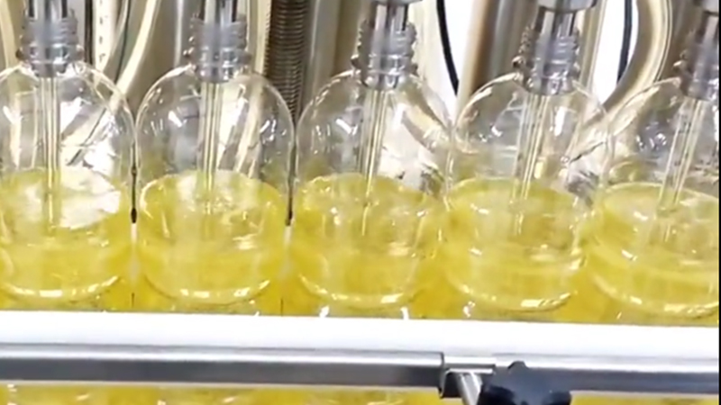 全自动油类灌装出产线:提升出产效能与产品质量的利器 全自动油类灌装出产线:提升出产效能与产品质量的利器