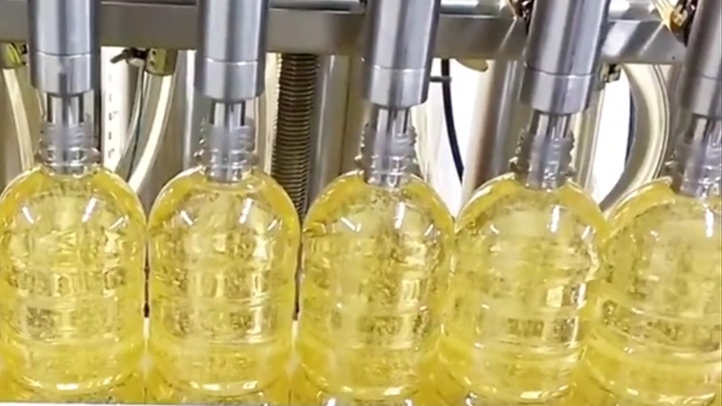 全自动油类灌装出产线:提升出产效能与产品质量的利器 全自动油类灌装出产线:提升出产效能与产品质量的利器